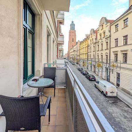 Rynek With Balcony By Bookinghost Lejlighed Wrocław