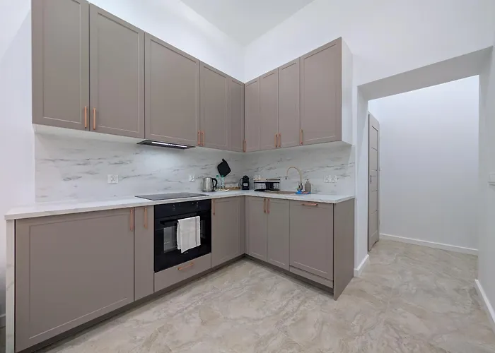 Rynek With Balcony By Bookinghost Vratislav