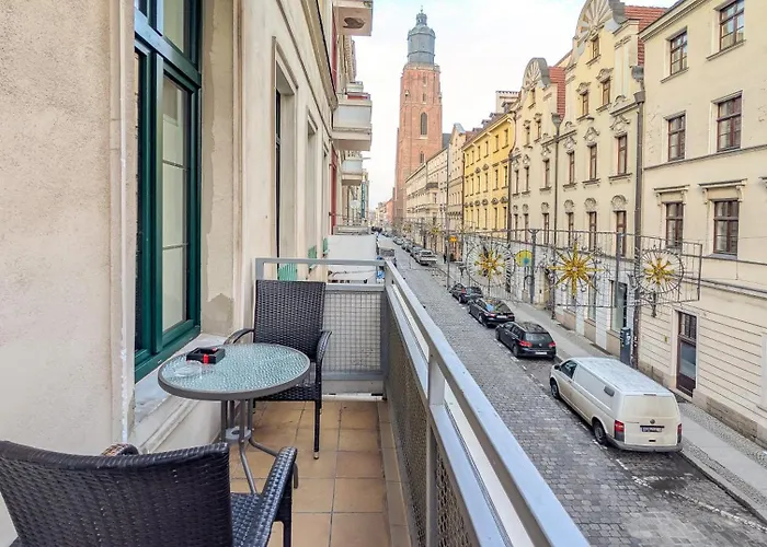 Rynek With Balcony By Bookinghost Apartmán Vratislav